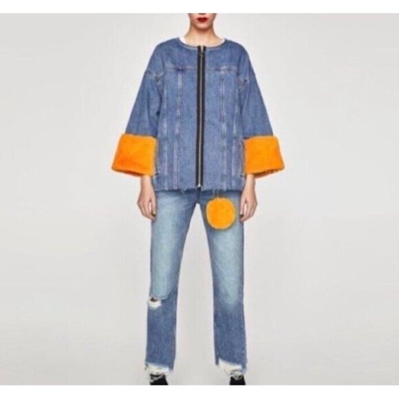 Zara Trafaluc Women’s Denim Wear Distressed Denim Jean Jacket Size Medium - Picture 1 of 12